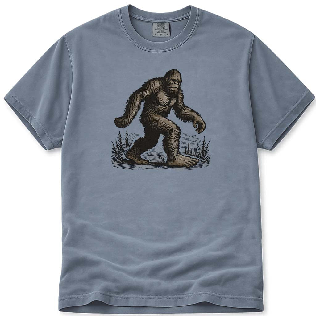 Classic Walking Bigfoot Outdoors In The Woods T-Shirt - Blue Jean