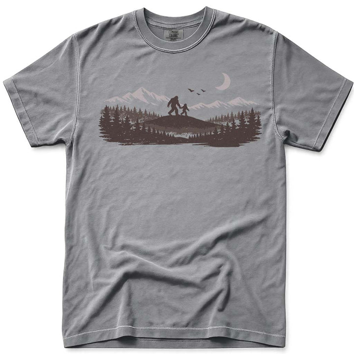 Mountain Forest Bigfoot Dad T-Shirt - Grey