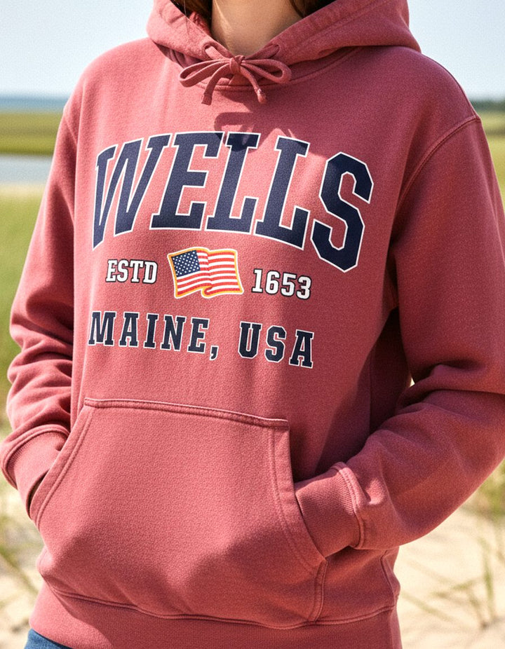 Wells Hoodie Lifestyle Female